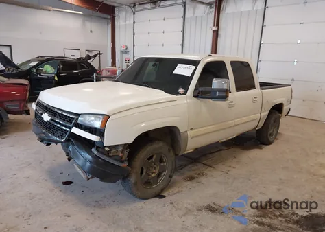 2006 Chevrolet Silverado 1500 Lt1 from USA, damaged, VIN 2GCEK13T761136828